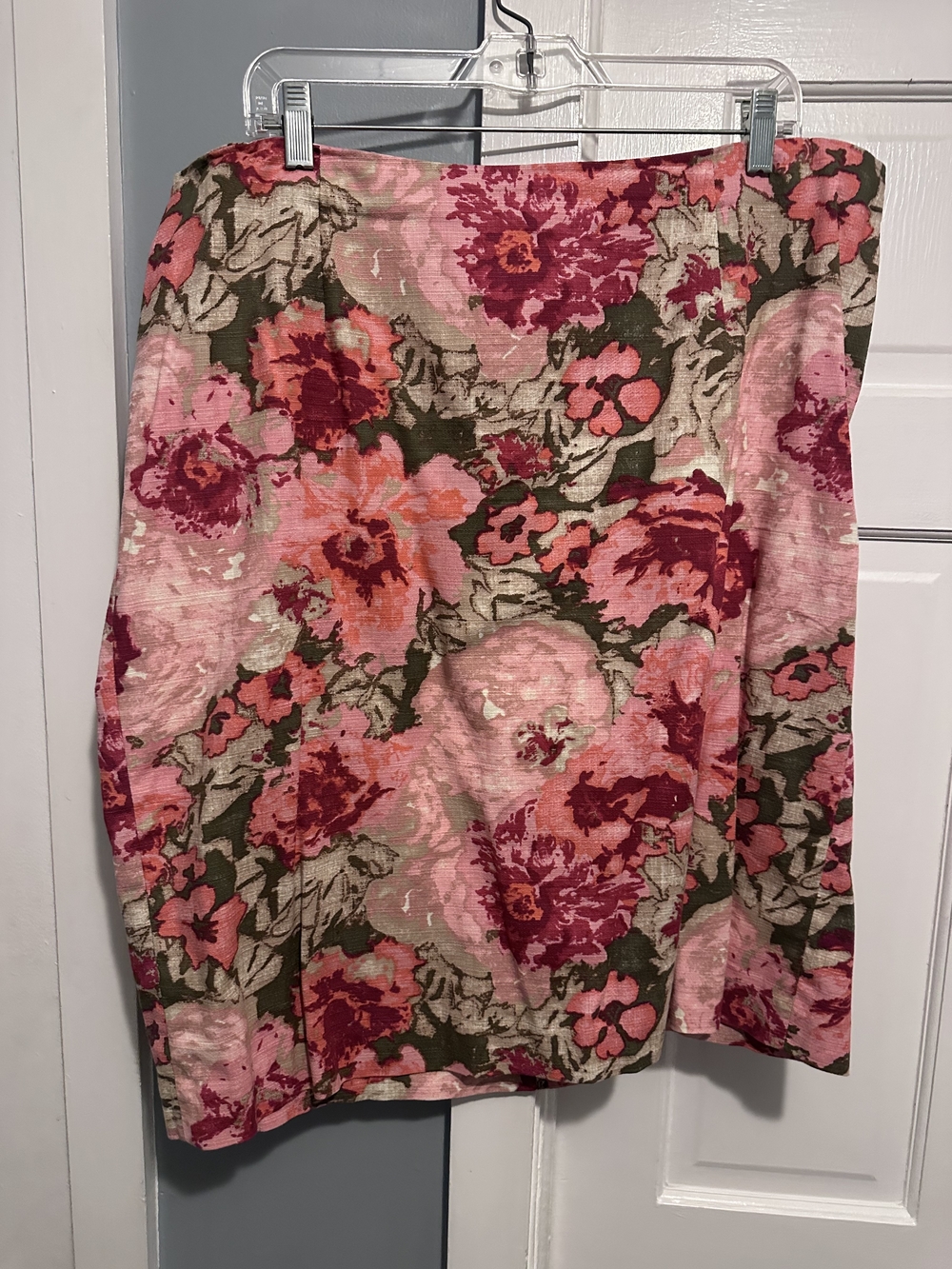 Talbots Pink & Olive Floral Cotton Pencil Skirt - 18W